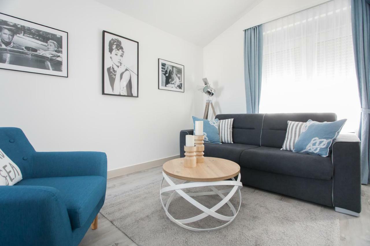 Apartment Movie Primošten Exteriör bild